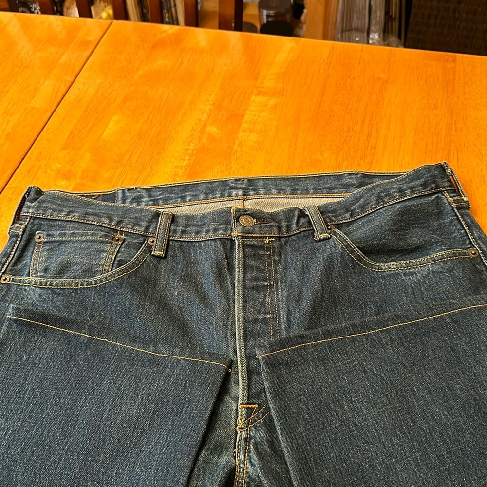 Men’s Levi Jeans.